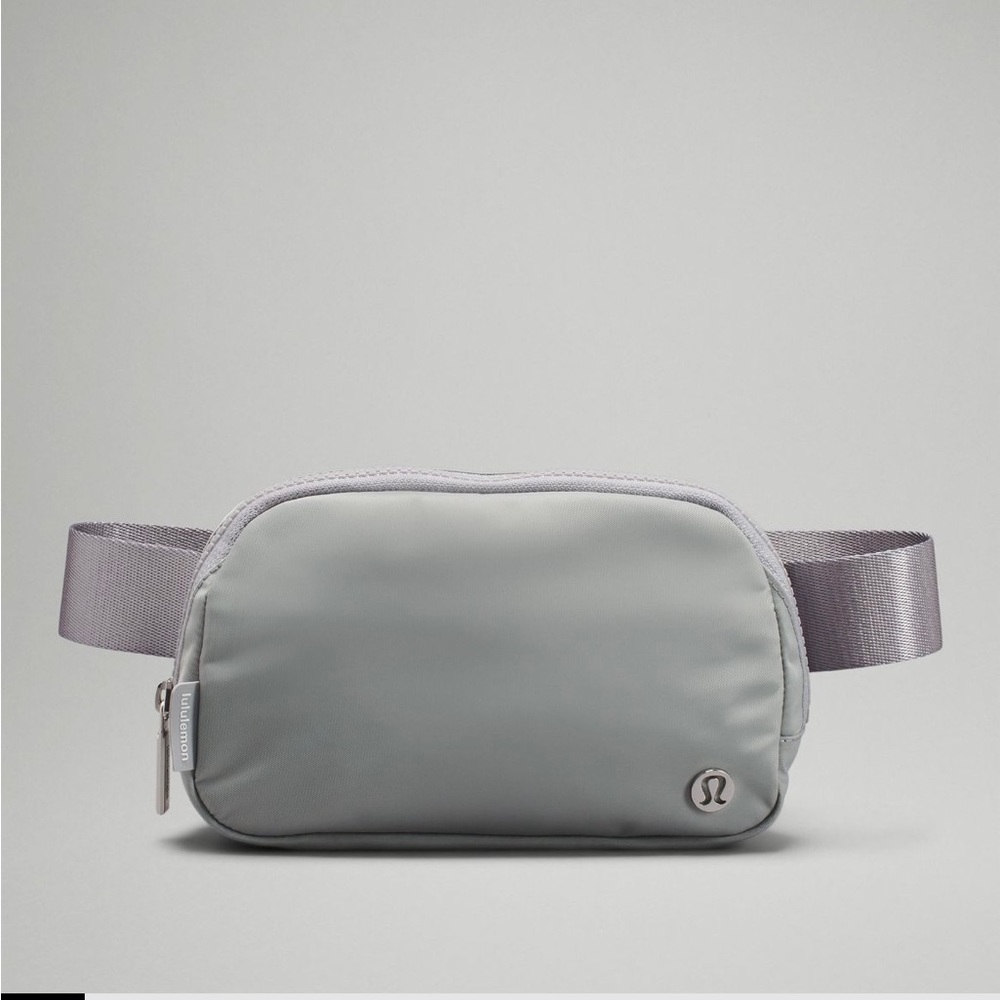 Gray lululemon 1L belt bag NWOT